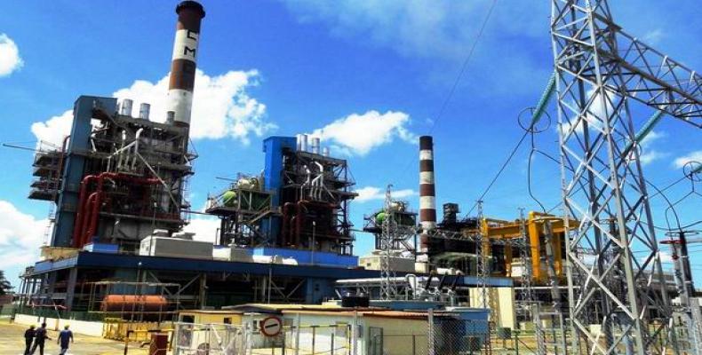La termoelectrica de Cienfuegos está considerada entre las más eficientes de Cuba. Foto: Archivo