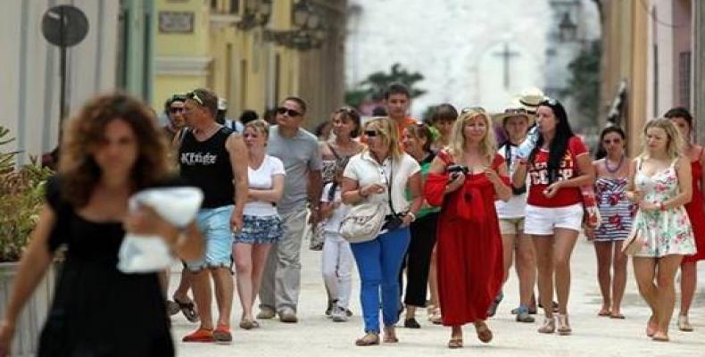En el último trimestre de 2017, las llegadas a Cuba desde el vecino país norteño disminuyeron 52 por ciento. Fotos: Archivo y Cubadebate