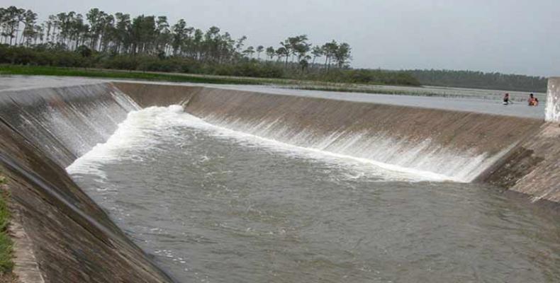  Cuba cuenta en sus embalses con siete mil 583 millones de metros cúbicos de agua.Foto:PL.