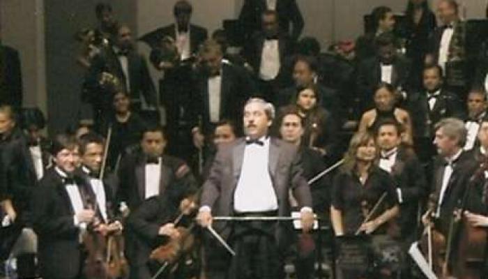 Orquesta Sinfónica Nacional bajo la batuta de su titular el maestro Enrique Pérez Mesa