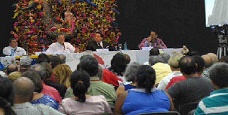 Debate sobre la realidad venezolana