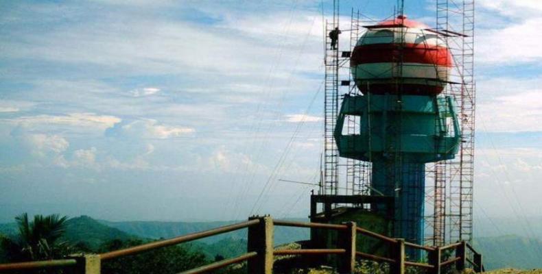 Radar meteorológico de La Gran Piedra. Foto tomada de Internet