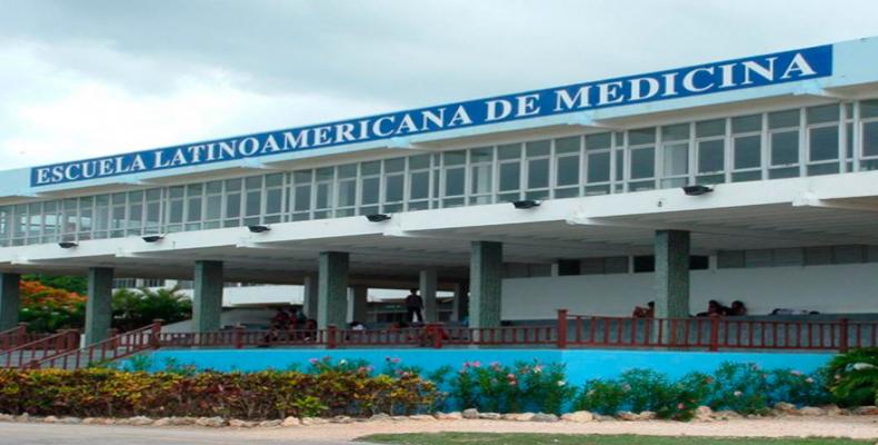 Cuba | 170 U.S. Medical Students Graduate from ELAM