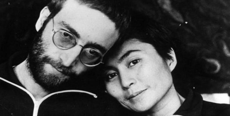 Poco antes de su muerte en 1980, John Lennon dijo que su esposa merecía un crédito de escritura para Imagine.