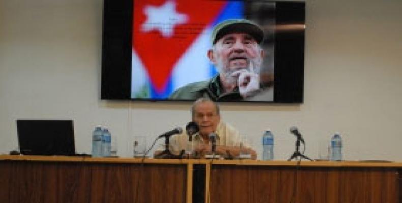 Ricardo Alarcón durante el taller sobre influencia de Fidel Castro en la política exterior cubana/Foto: PL