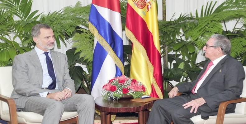 El Rey de España realiza visita de cortesía a Raúl Castro Ruz.Foto:Estudios Revolución
