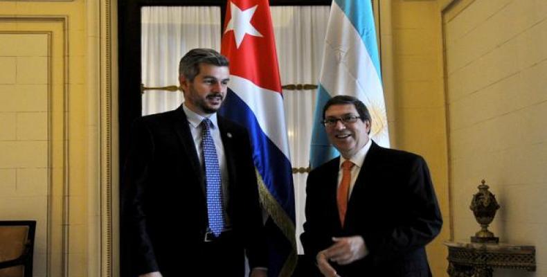 Foreign Minister Bruno Rodriguez receives Argentinean cabinet chief. Photo: ACN