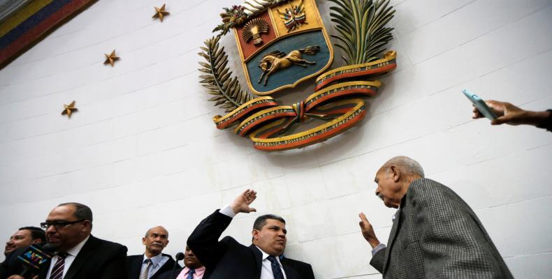 Luis Parra en la ceremonia de juramentación en la Asamblea Nacional de Venezuela. 5/01/2020. Manaure Quintero / Reuters