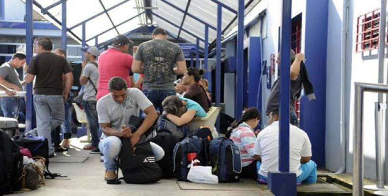 Migrantes cubanos varados en Costa Rica.