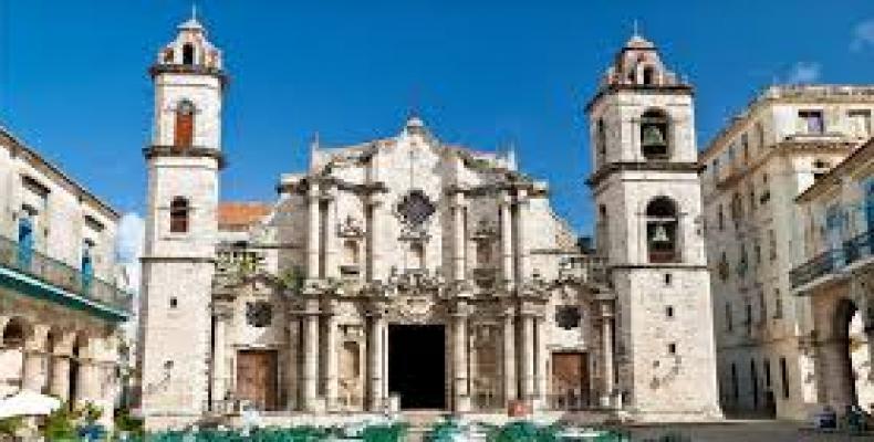 La catedral de La Habana será uno de los sitios de obligada visita por los arquitectos galos. Foto: Archivo