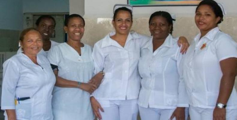 Las enfermeras que cuidaron a Mailén, y que estuvieron a su cabecera.Fotos:Maykel Espinosa.JRebelde.
