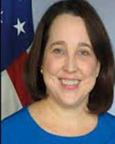 Jane Manes, embajadora estadounidense en El Salvador