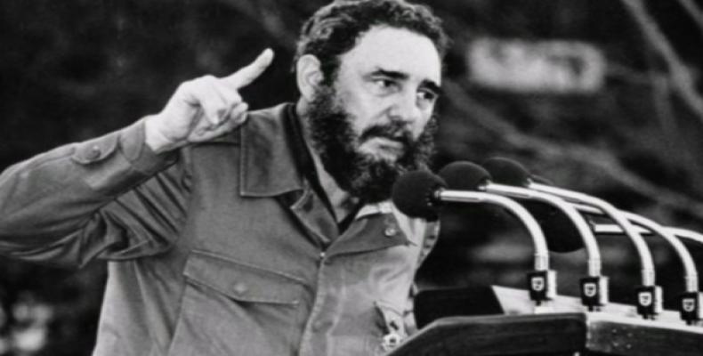 El Comandante en Jefe Fidel Castro siempre defendió los derechos del pueblo cubano. Fotos: Internet y Archivo