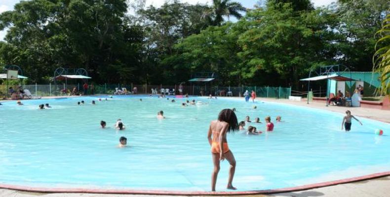 Ubicado en la carretera a Camajuaní, la instalación tiene piscina y otros atractivos. Fotos: Arelys María Echevarría