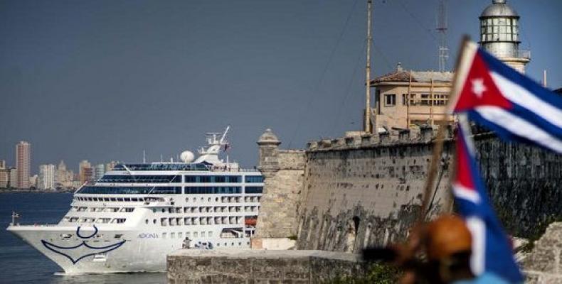 Plusieurs compagnies de croisières ont inclu le port de La Havane dans leur programme. Sur la photo, un navire de Norwegian Cruise Line