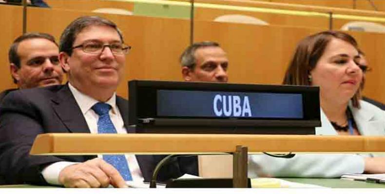 Bruno Rodríguez afirmó que nuestro país no cesará en su reclamo por la total eliminación del genocida cerco. Foto: Twitter @CubaMINREX.