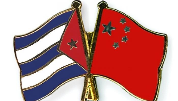 banderas de china y cuba.Archivo