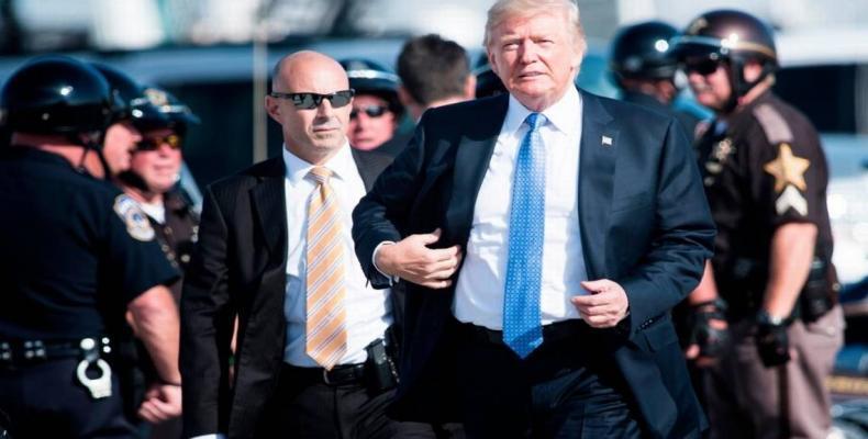 Trump en aeropuerto de Indiana