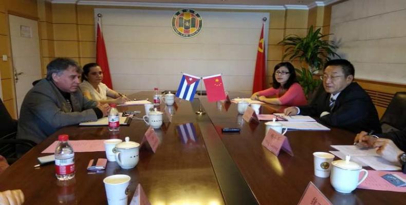 Firman Cuba y China memorando de entendimiento en cooperación legal. Foto:PL.