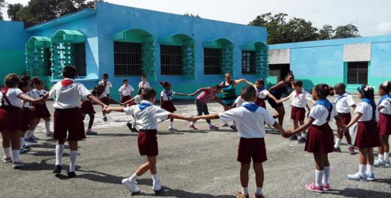 El organismo internacional elogió el compromiso y seriedad del gobierno de Cuba en la recuperación de las escuelas dañadas. Foto: Archivo