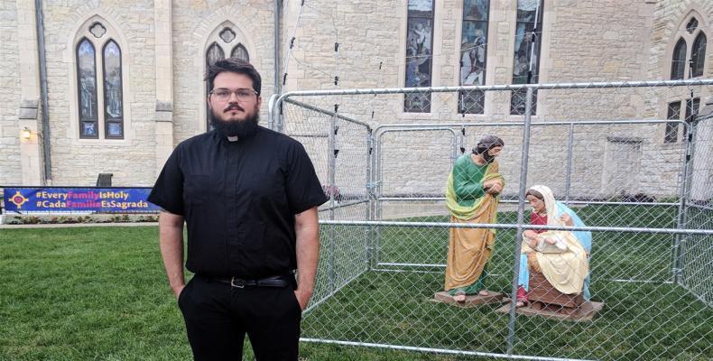 U.S. church detains Jesus, Mary and Joseph in protest of Trump's immigration policy.  Photo: AP