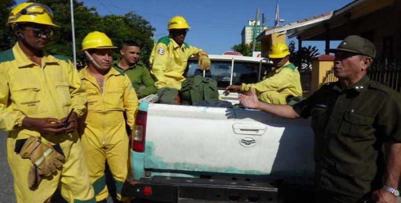 Fuerzas del Minint se aprestaron a luchar contra incendio