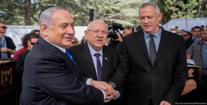 El primer ministro israelí Benjamin Netanyahu (izquierda), el presidente israelí Reuven Rivlin y el líder de la coalición Azul Blanco, Benny Gantz (19.09.2019)