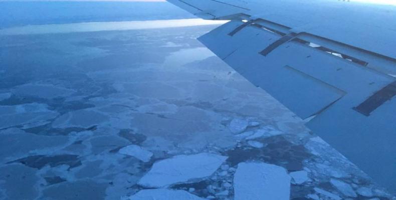 Hielo marino del océano Ártico visto desde el avión DC-8 de la NASA en enero de 2017. NASA / Róisín Commane