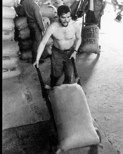 El domingo 22 de noviembre de 1959 el Comandante Ernesto Che Guevara desarrolló el primer trabajo voluntario en Cuba