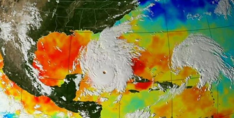 El intenso huracán Gustav afectando a Cuba y la tormenta tropical Hanna al norte de Puerto Rico.Imágen:Insmet.