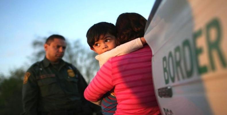 El gobierno sostuvo previamente este mes que podría tomar dos años identificar a los niños separados.