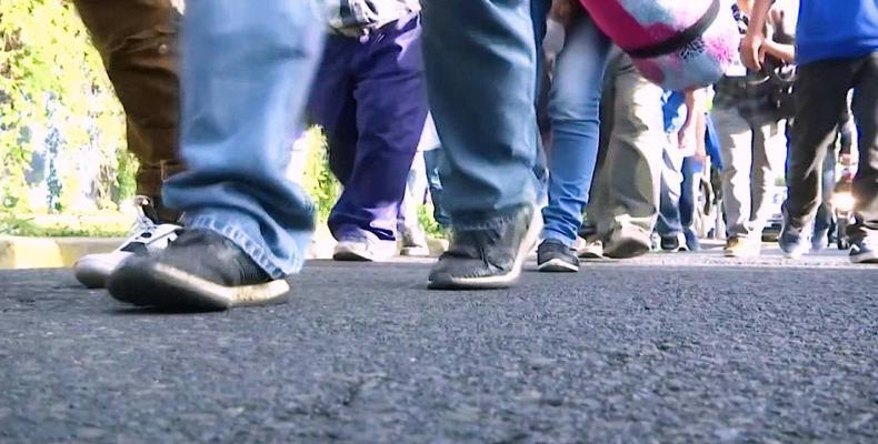 Salvadoran migrants start their journey towards the United States in San Salvador, on January 20, 2020. (Photo: AFP)