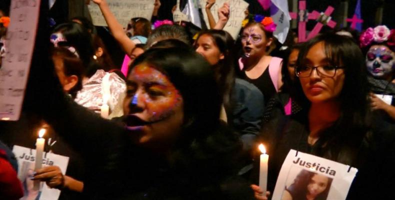 Women march on International Women's Day.  Photo: Democracy Now