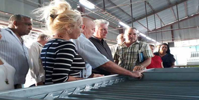 Díaz-Canel conoció que la inversión para producir estructuras metálicas destinadas a las torres de aerogeneradores de energía eólica en el país, tiene adelantad Díaz-Canel conoció que la inversión para producir estructuras metálicas destinadas a las torres de aerogeneradores de energía eólica en el país, tiene adelantad