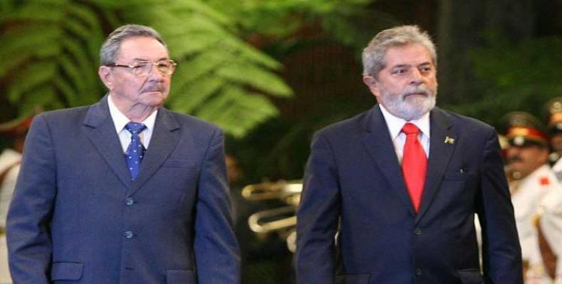 El líder cubano Raúl Castro manifestó el apoyo de la nación caribeña al expresidente brasileño Luiz Inácio Lula da Silva.Foto:PL.