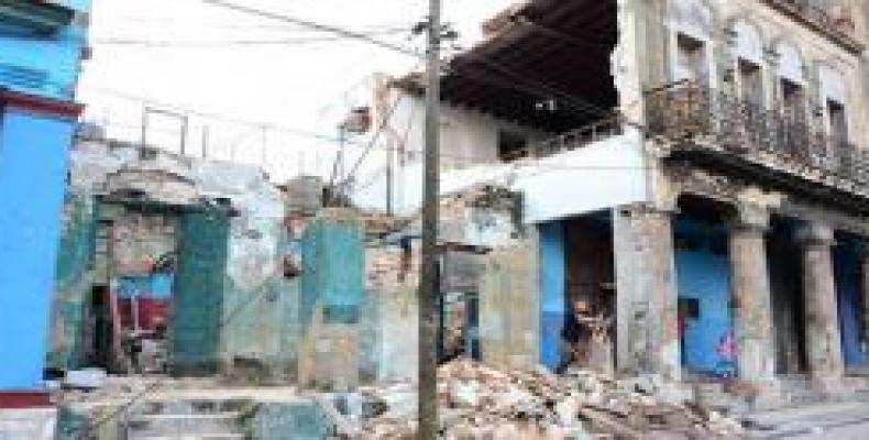 UN delivers financial aid for tornado victims in Cuba.   Photo: ACN