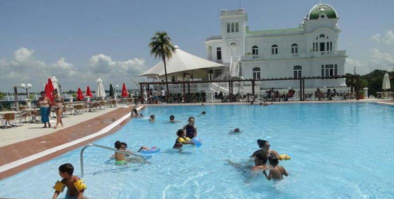 Cienfuegos descuella por sus bellezas naturales y excelentes servicios. Foto: Julio Martínez Molina