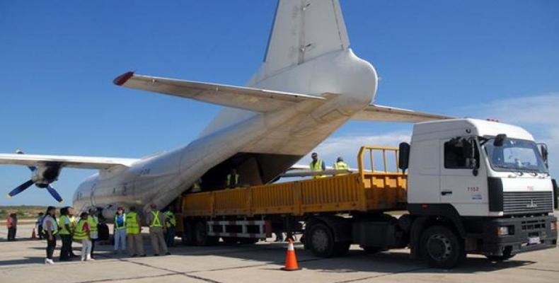 Avión que trajo alimentos donados por el Pma llegan a Santiago de Cuba