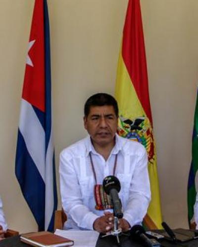 Fernando Huanacuni durante sus declaraciones a la prensa, en La Habana. Foto: Abel Padrón