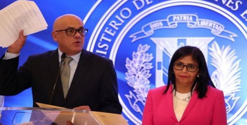Members of the Venezuelan Government Delegation to negotiations with the opposition in the Dominican Republic, Jorge Rodriguez  and Delcy Rodriguez.