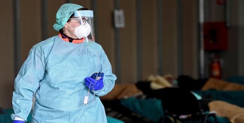 Una médica en el hospital Spedali Civili, en la ciudad italiana de Brescia, el 13 de marzo de 2020.Flavio Lo Scalzo/File Photo / Reuters