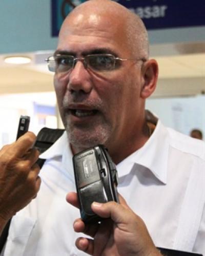 Antonio Becali, président de l'INDER, dirige la délégation cubaine aux États-Unis