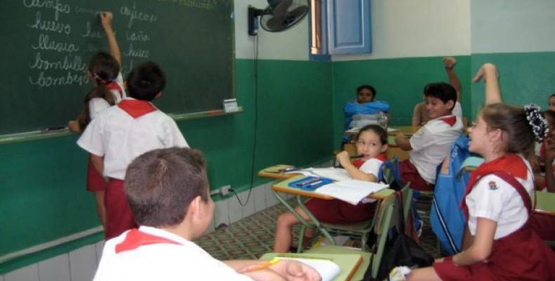 El estudio de la vida y obra de José Martí y el pensamiento de Fidel Castro serán permanentes en las escuelas cubanas. Foto: Archivo