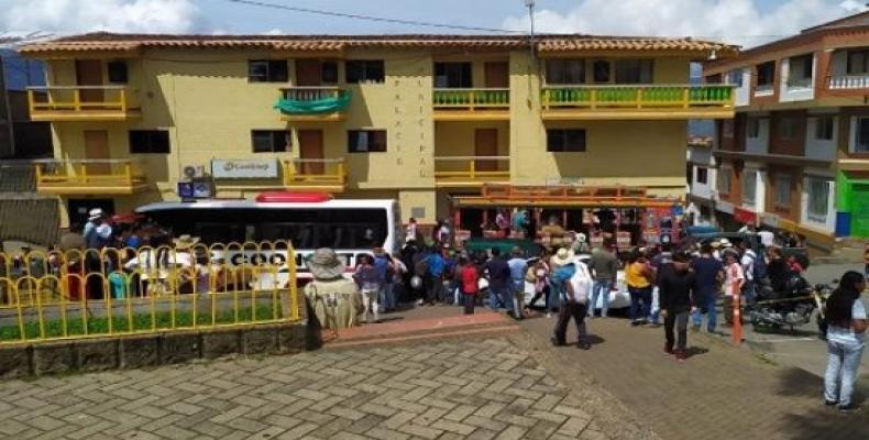 Displaced peasants in Ituango, Antioquia, Colombia.  (Photo: Twitter/ @FunSumapaz)