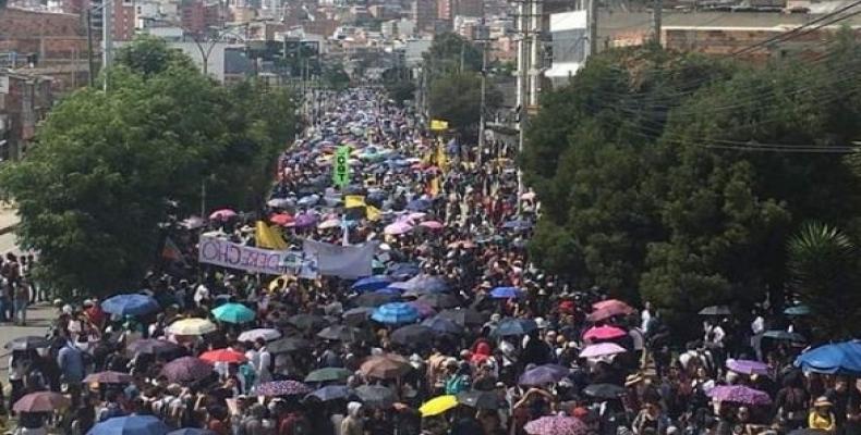 Duque ordered the closure of international borders, deployment of 4,000 additional police on the streets and aerial surveillance of protests.  (Photo: teleSUR)
