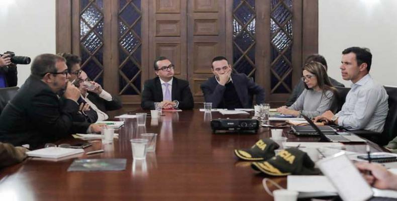 Dirigentes de la FARC dialogaron con el ministro del Interior, Guillermo Rivera, sobre difíciles condiciones para ejercer sus derechos políticos. Foto/PL