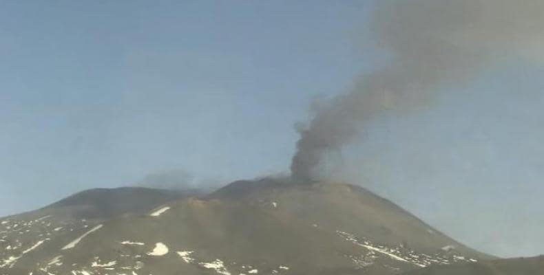 Imagen del volcán Etna en la mañana de este domingo.FACEBOOK INGV
