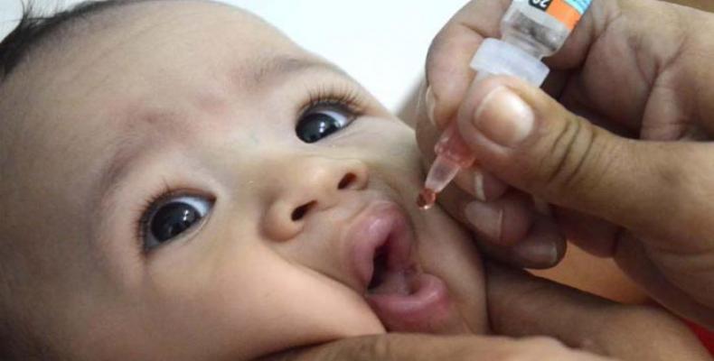 En la 57 Campaña Nacional de Vacunación Antipoliomielítica Oral en Cuba participará un bastión de profesionales de la salud.Foto:Internet.