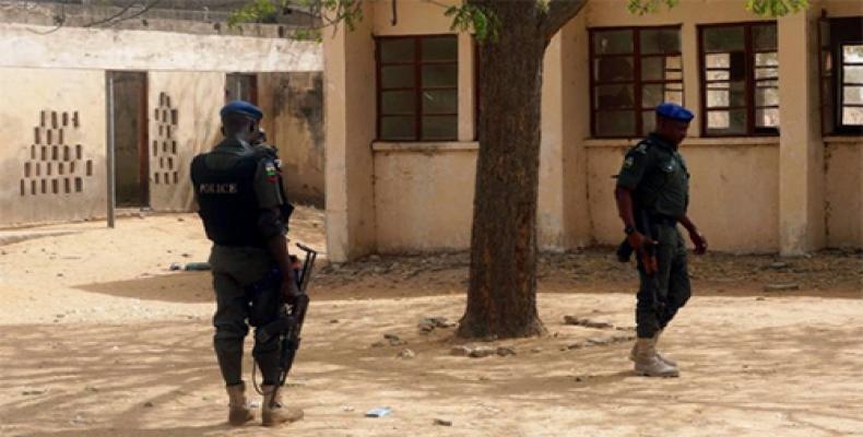 Security forces at the school in Dapchi after the kidnapping.  Photo AFP/Getty Images
