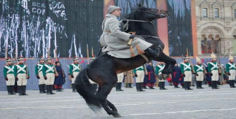 Soldiers participating in the parade were dressed in uniforms used in the 1940s.